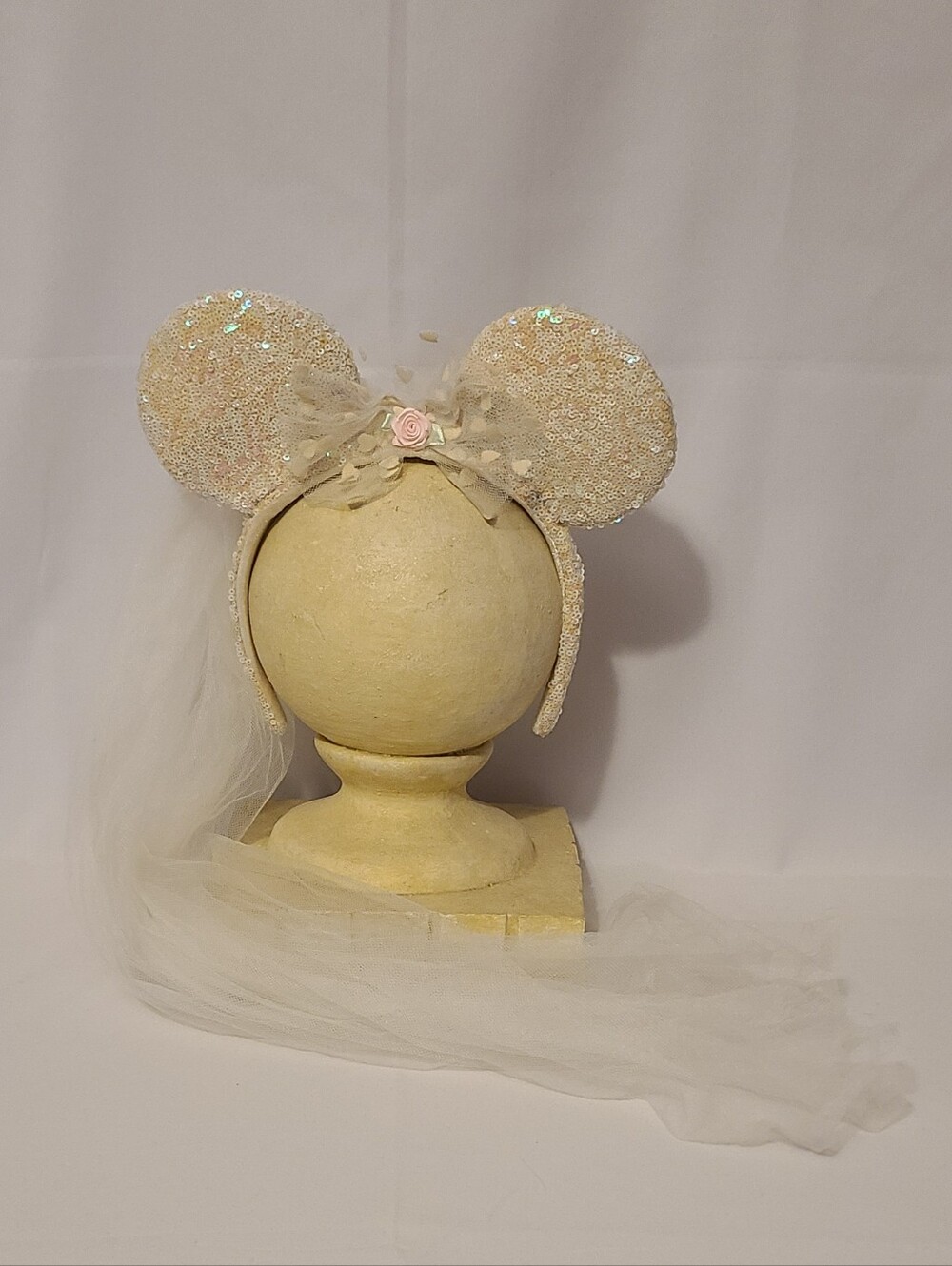 Disney Mickey Ears Sparkly White With Veil